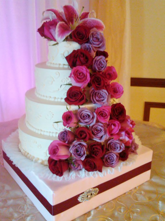Heb Wedding Cakes